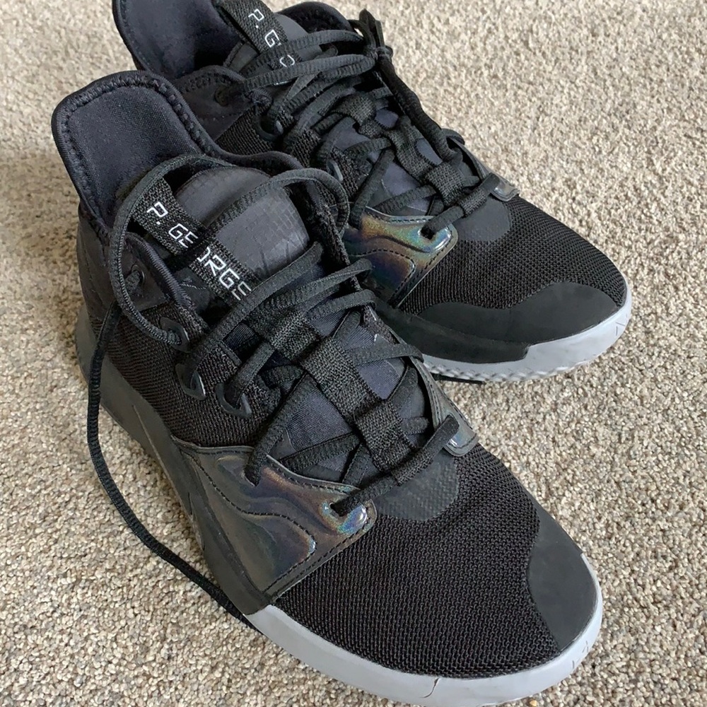 Paul George Nike - Size 7 - Excellent Condition